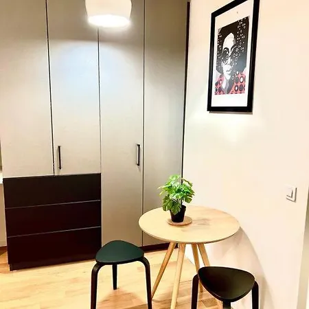 Daire Deux Pieces Familial Chic Et Confortable - Square Courteline - Nation - Centre Paris